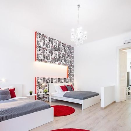 Super Central Convenient Apartment Budapest Bagian luar foto