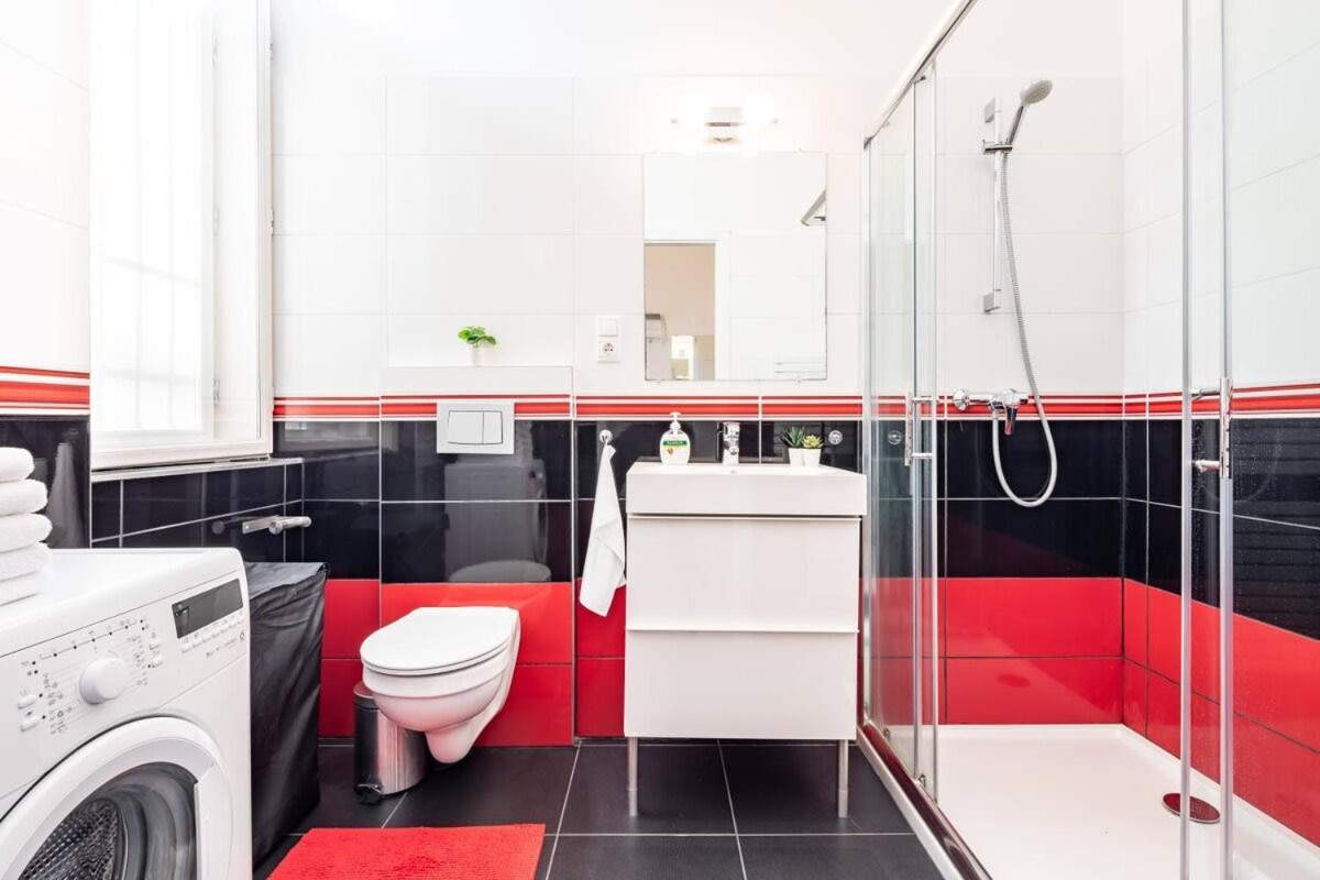 Super Central Convenient Apartment Budapest Bagian luar foto
