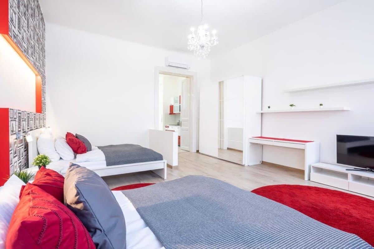 Super Central Convenient Apartment Budapest Bagian luar foto