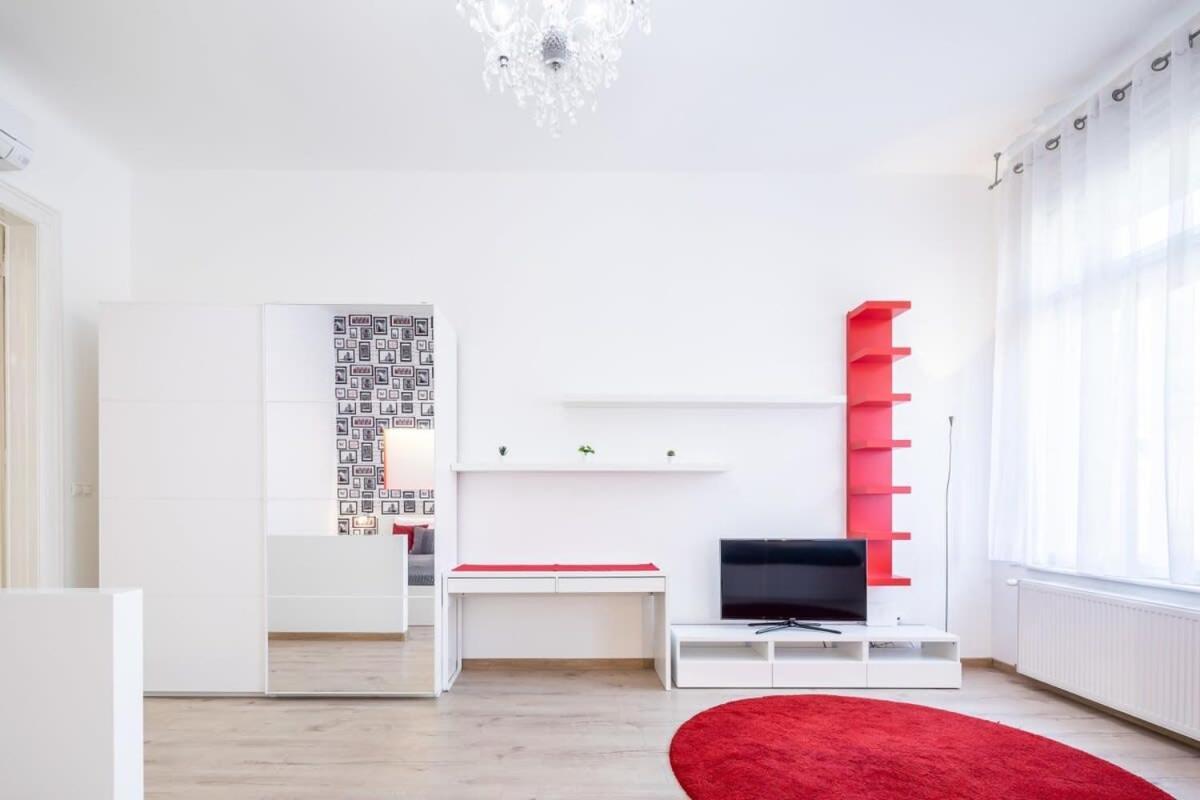 Super Central Convenient Apartment Budapest Bagian luar foto